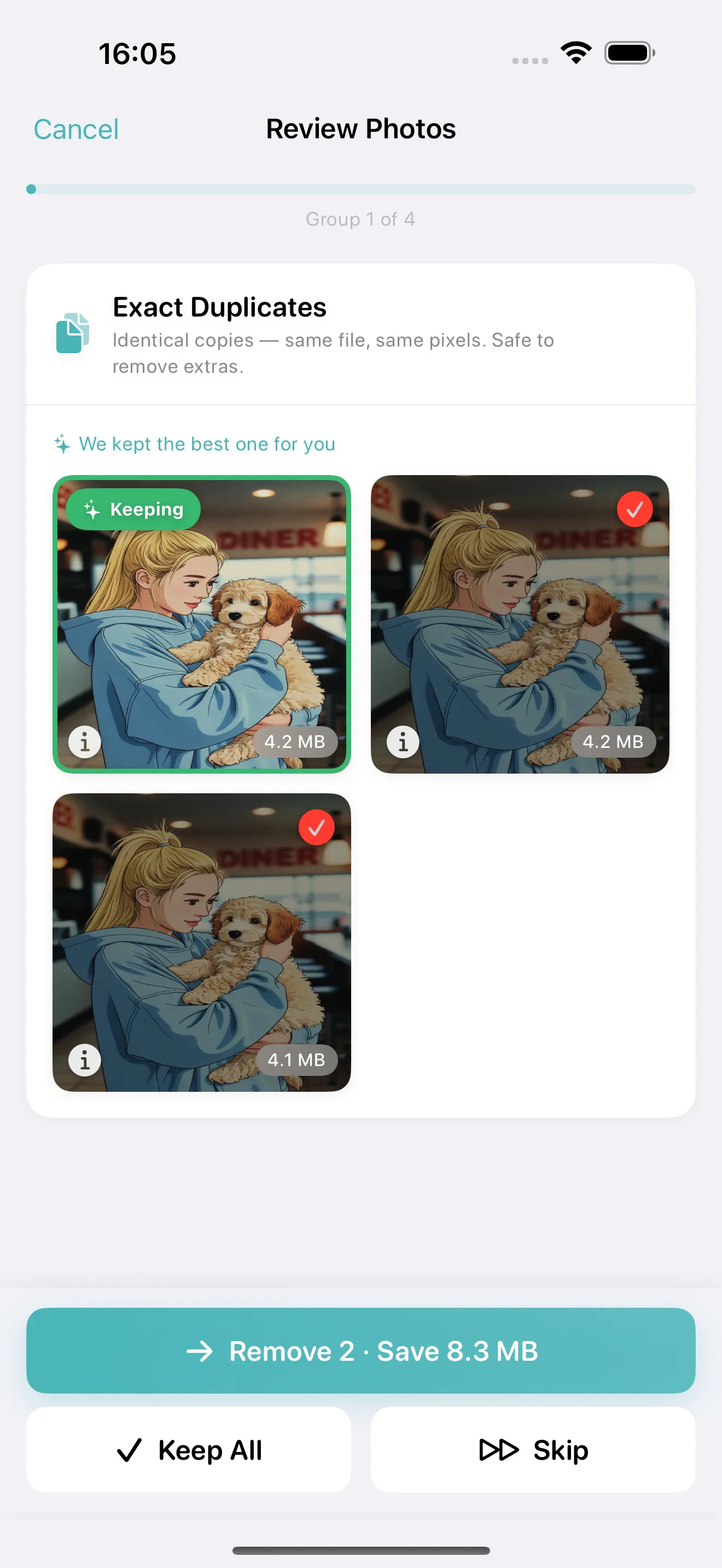 Photo Cleanup review screen comparing similar iPhone photos side by side