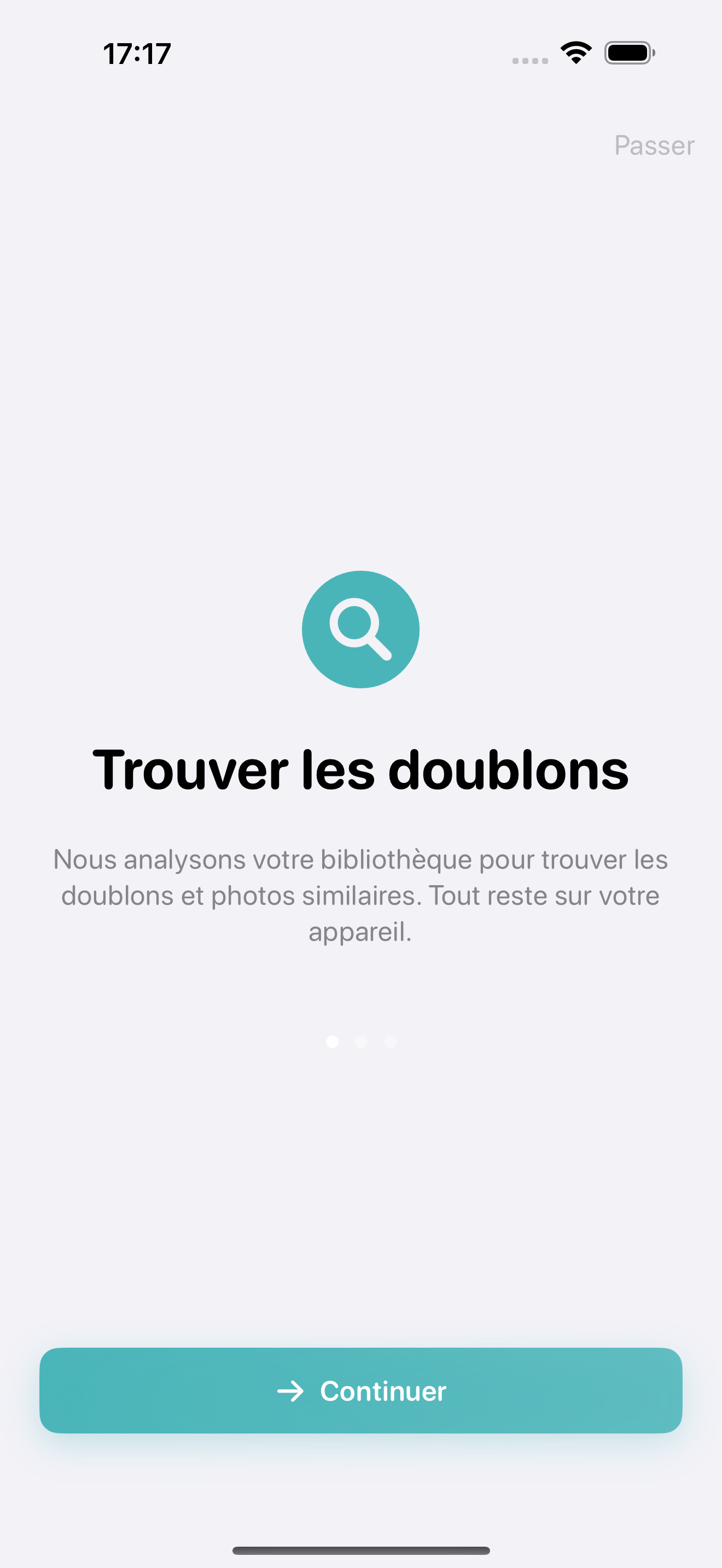 Photo Cleanup onboarding screen welcoming new users to the app