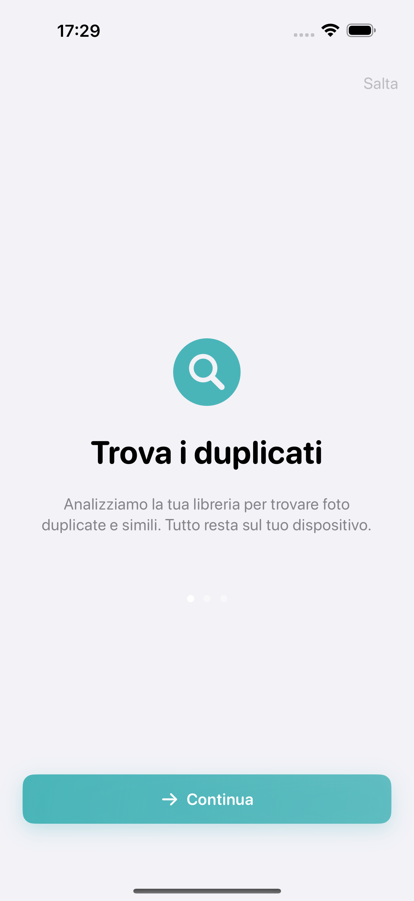 Photo Cleanup onboarding screen welcoming new users to the app