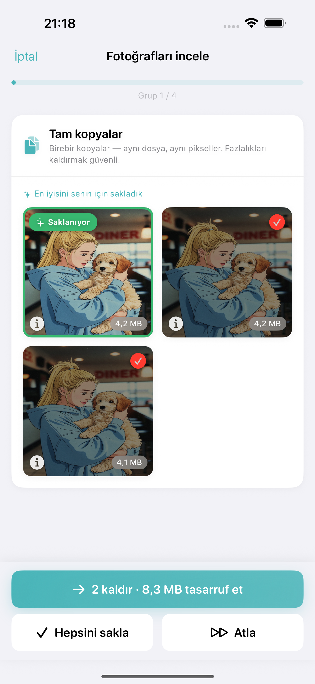 Photo Cleanup review screen comparing similar iPhone photos side by side